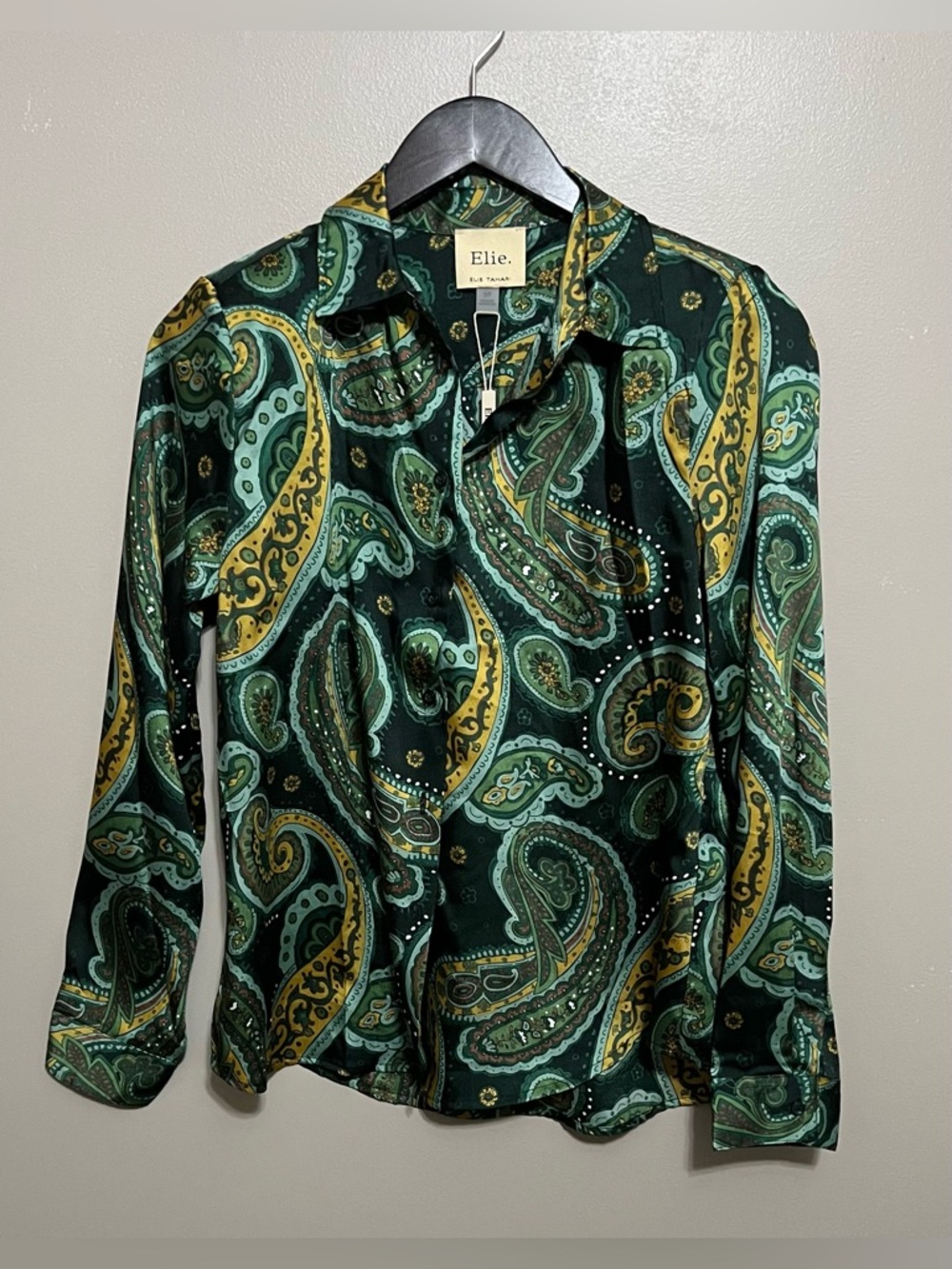 Elie Tahari long sleeve paisley button down blouse Size Small Petite